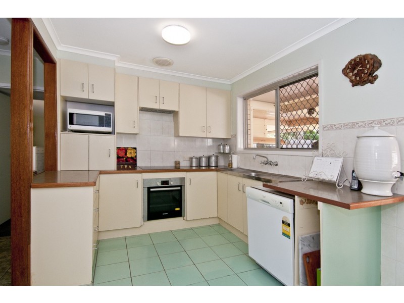 16 Bompa Rd, Waterford West QLD 4133