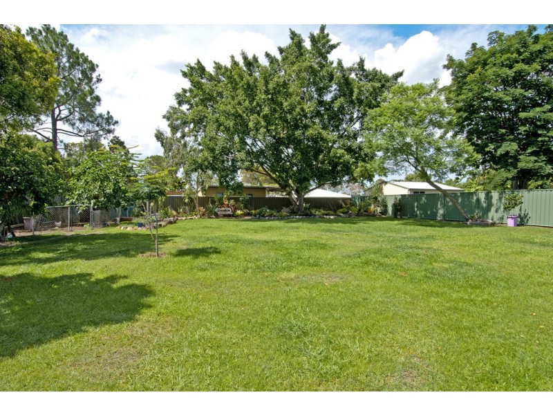 16 Bompa Rd, Waterford West QLD 4133