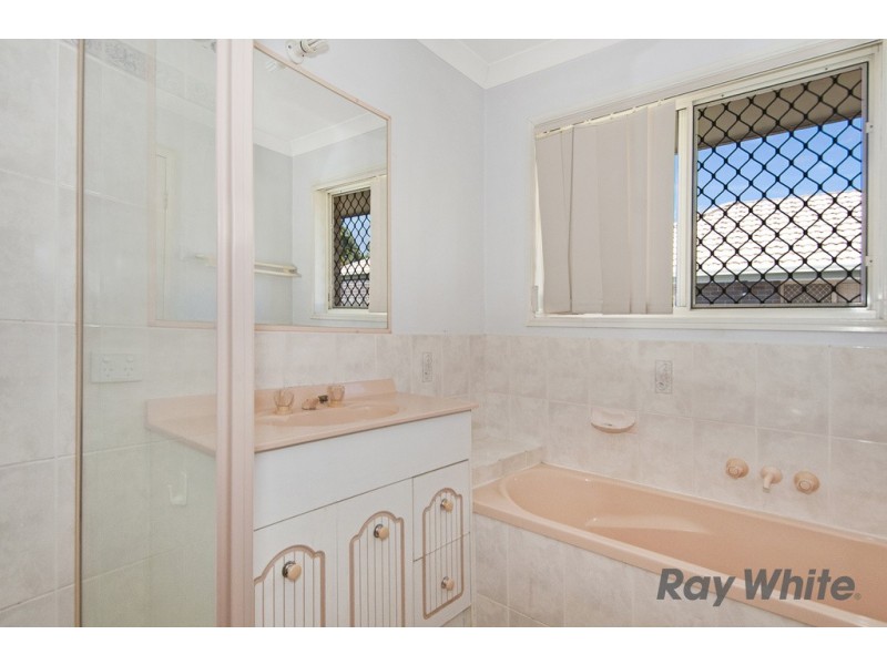 17 Lansdown Rd, Waterford West QLD 4133