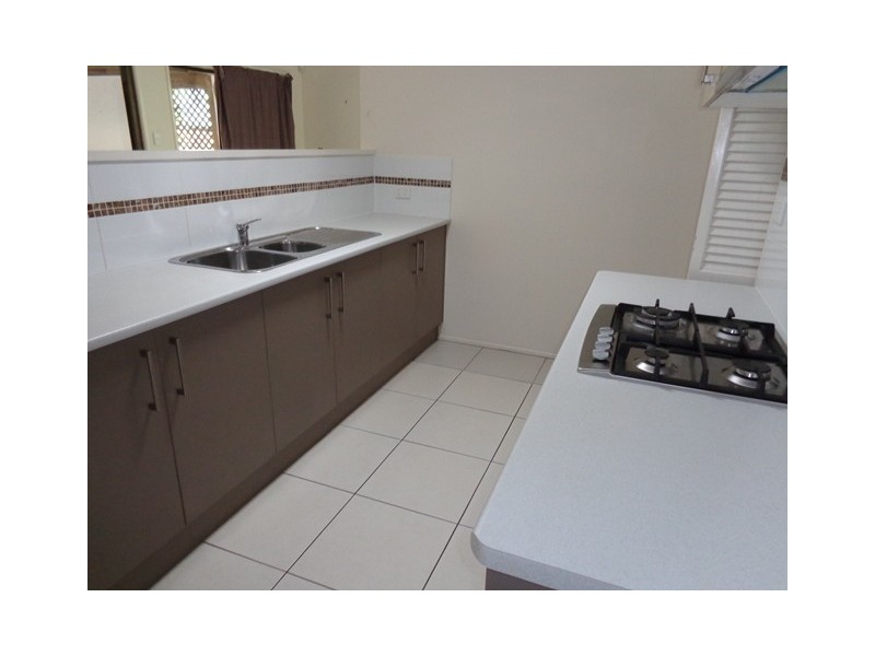 10 Isabel Street, Loganlea QLD 4131