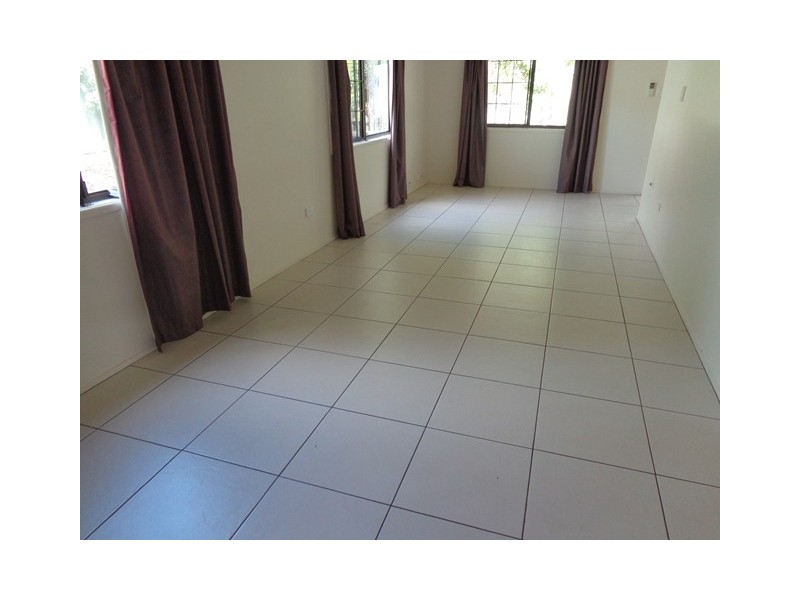 10 Isabel Street, Loganlea QLD 4131