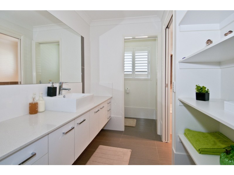 84 Craig Street, Wishart QLD 4122