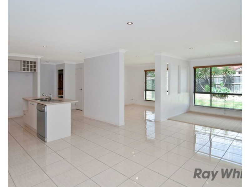2 Webcke Avenue, Crestmead QLD 4132