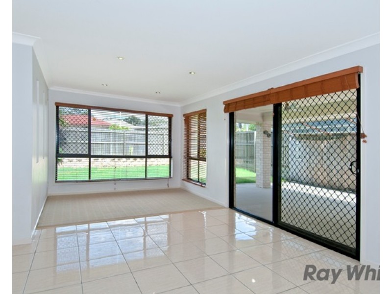 2 Webcke Avenue, Crestmead QLD 4132