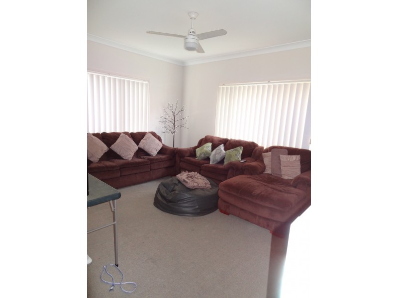 22 Sandra-Ann Drive, Edens Landing QLD 4207