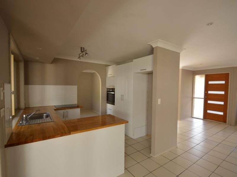 34 Adelong Road, Shailer Park QLD 4128