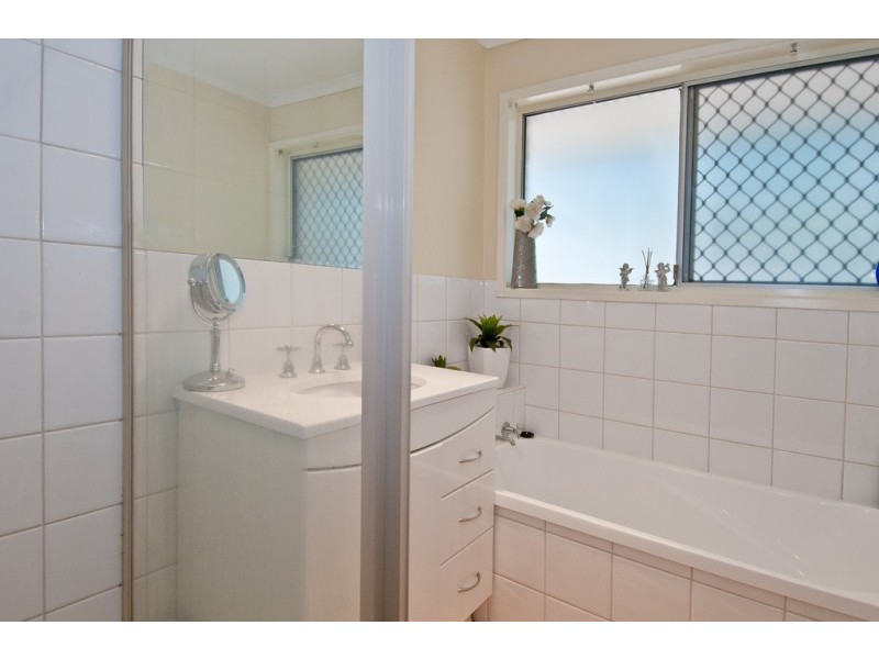 22 Katrina Crescent, Waterford West QLD 4133