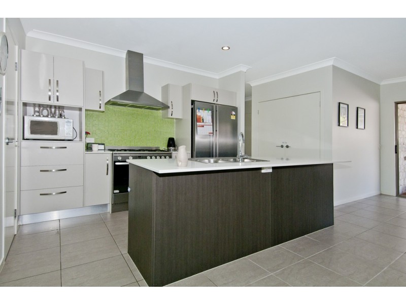 4 Kanimbla St, Holmview QLD 4207