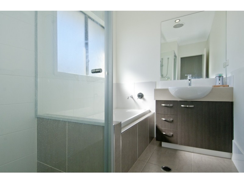 4 Kanimbla St, Holmview QLD 4207
