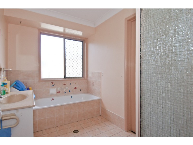 27 Allspice Street, Crestmead QLD 4132