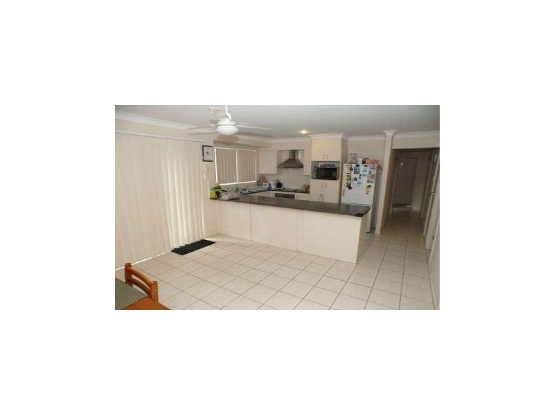 26 Lake Manchester, Logan Reserve QLD 4133