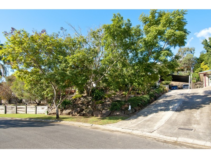 29 Leighton Drive, Edens Landing QLD 4207