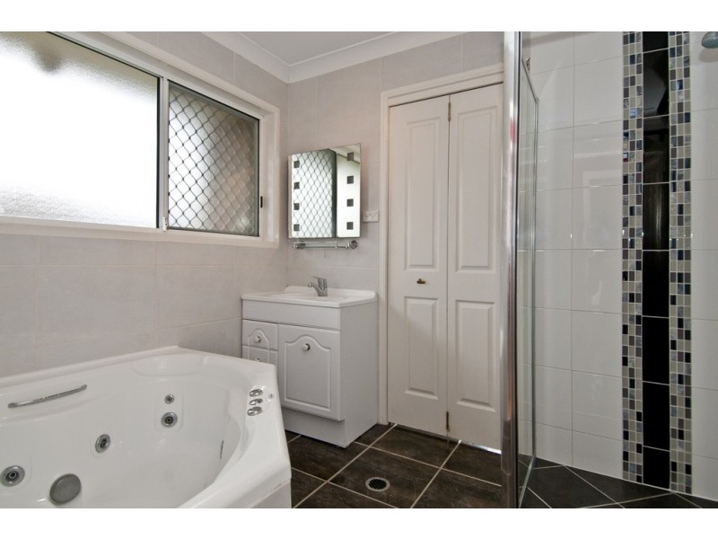 904 Kingston Rd, Waterford West QLD 4133