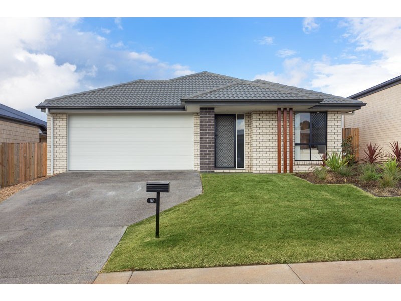 92 Cobblestone Ave, Logan Reserve QLD 4133