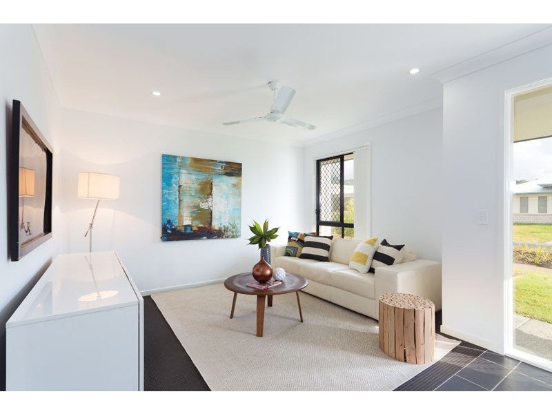 92 Cobblestone Ave, Logan Reserve QLD 4133
