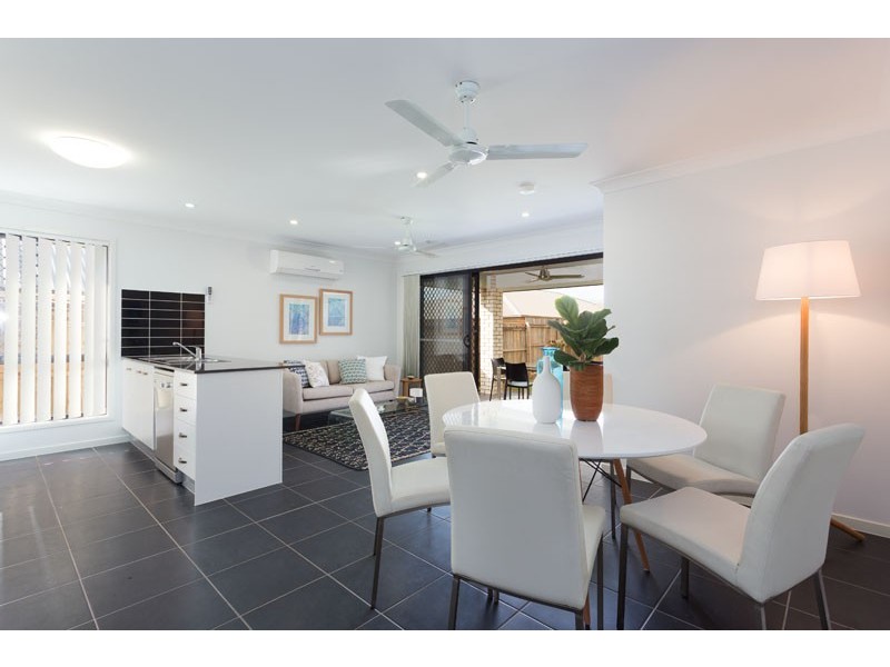 92 Cobblestone Ave, Logan Reserve QLD 4133