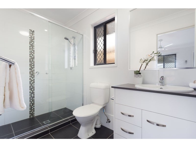 92 Cobblestone Ave, Logan Reserve QLD 4133