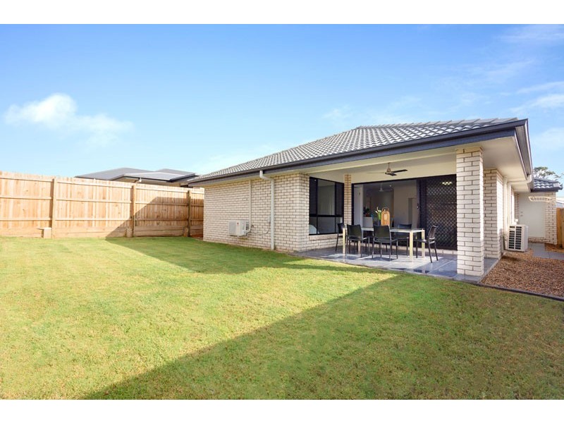 92 Cobblestone Ave, Logan Reserve QLD 4133