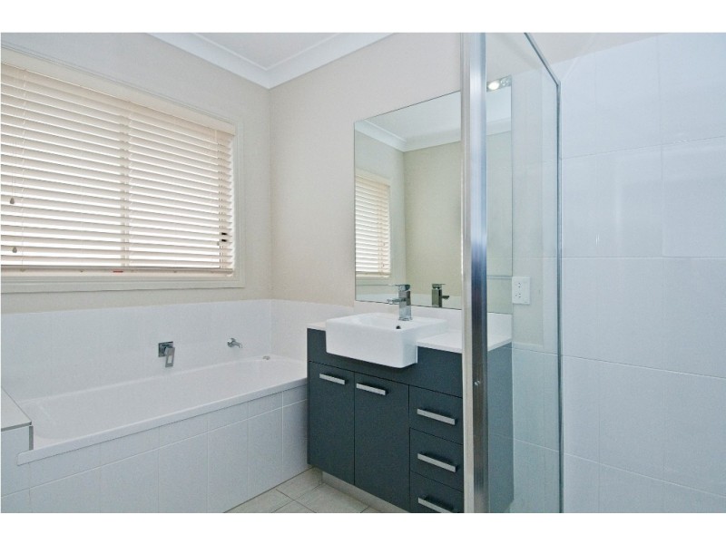 67 Cobblestone Ave, Logan Reserve QLD 4133