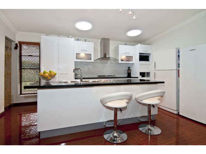 48 Carnarvon Cres, Waterford QLD 4133