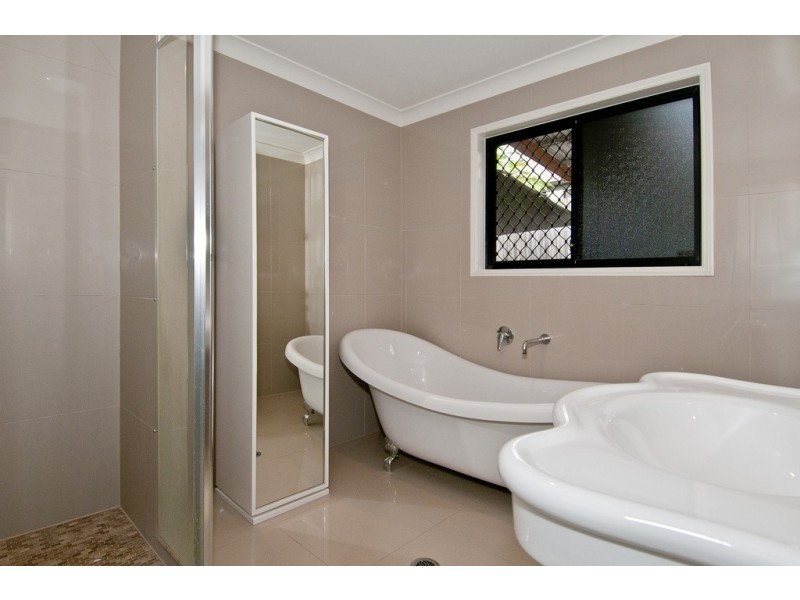 48 Carnarvon Cres, Waterford QLD 4133