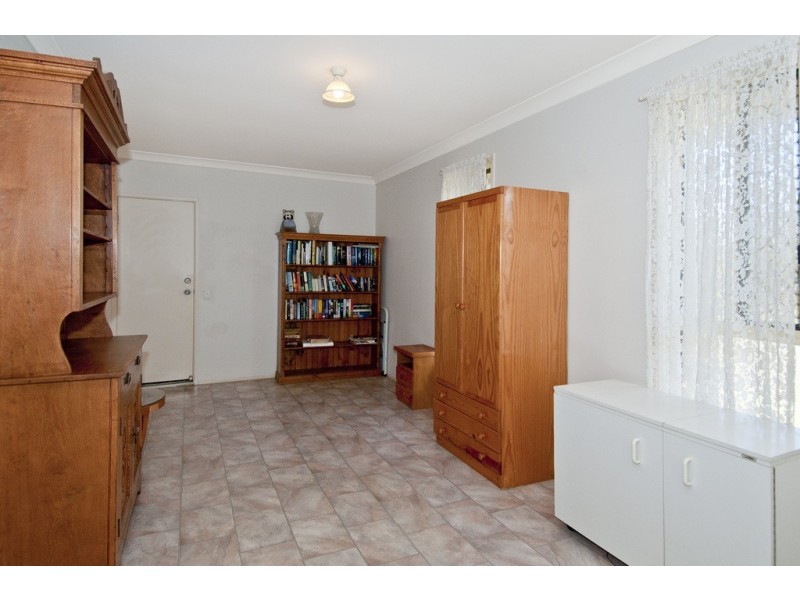 121 Mattocks Rd, Burleigh Waters QLD 4220