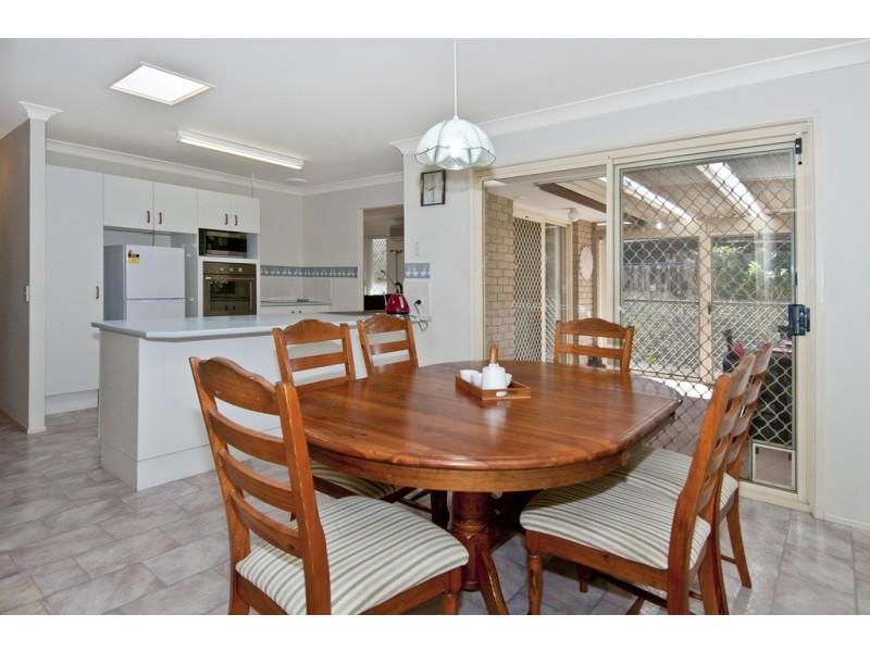 121 Mattocks Rd, Burleigh Waters QLD 4220