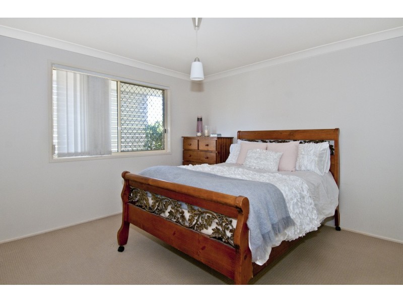 121 Mattocks Rd, Burleigh Waters QLD 4220