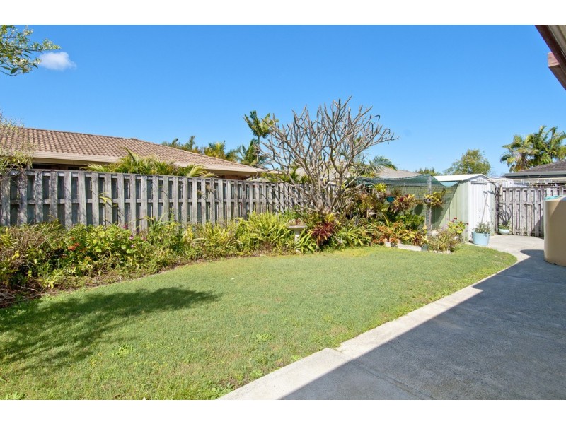 121 Mattocks Rd, Burleigh Waters QLD 4220