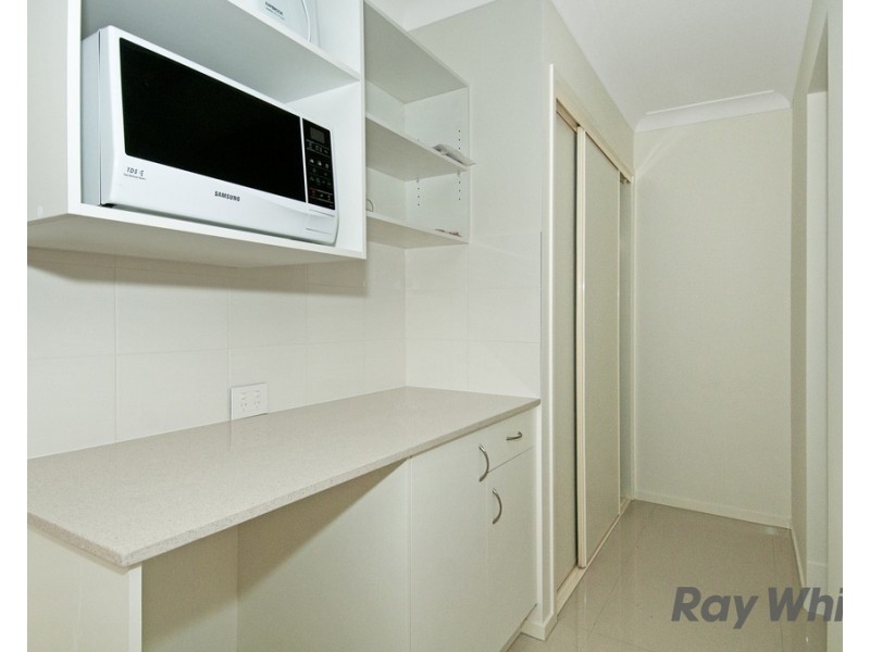 Room 4 78 South Quarter Drive, Loganlea QLD 4131