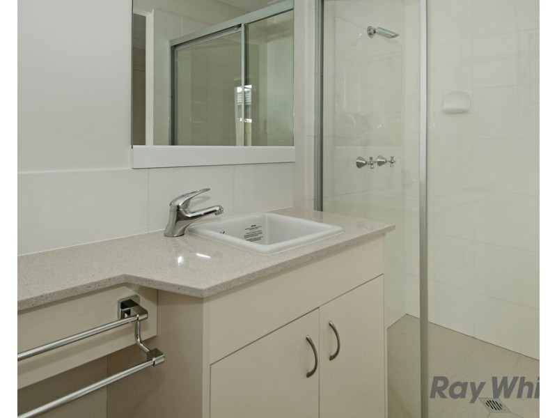 Room 4 78 South Quarter Drive, Loganlea QLD 4131