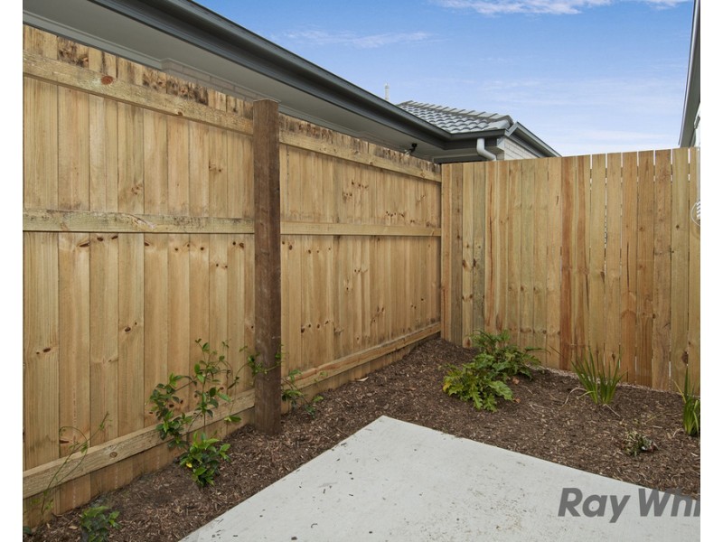 Room 4 78 South Quarter Drive, Loganlea QLD 4131