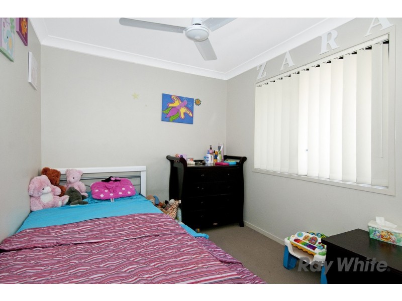 18 Coalstoun Crossing, Waterford QLD 4133