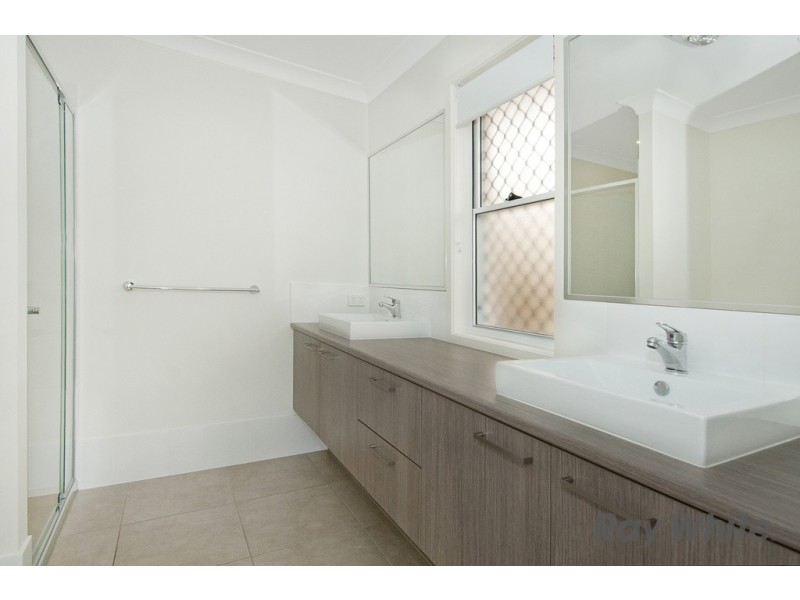 102 Cobblestone Avenue, Logan Reserve QLD 4133