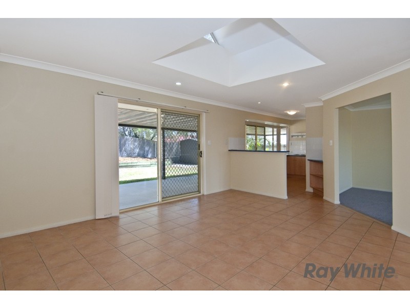 17 Waterline Cres, Waterford QLD 4133
