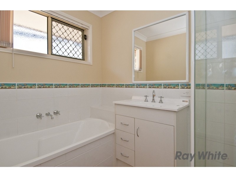 17 Waterline Cres, Waterford QLD 4133