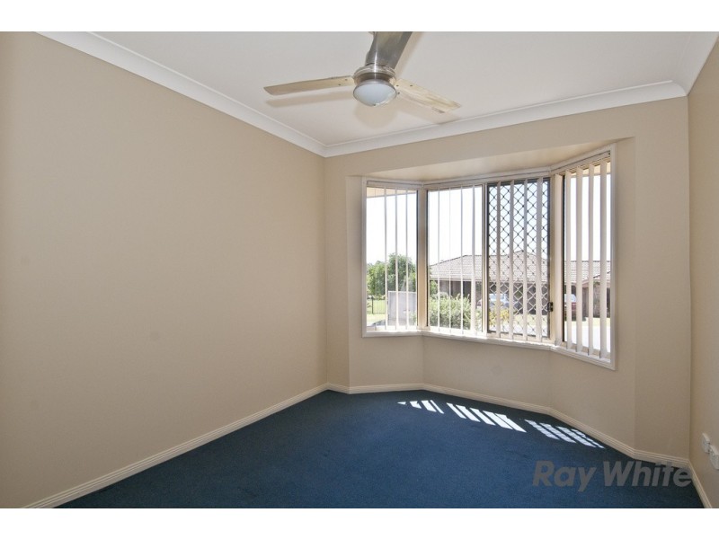 17 Waterline Cres, Waterford QLD 4133
