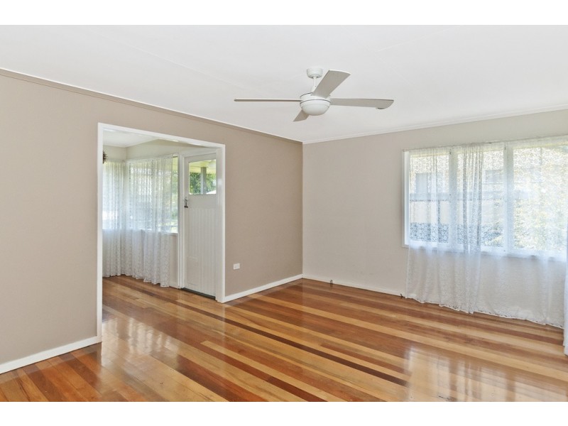 6 Lawson Street, Woodridge QLD 4114