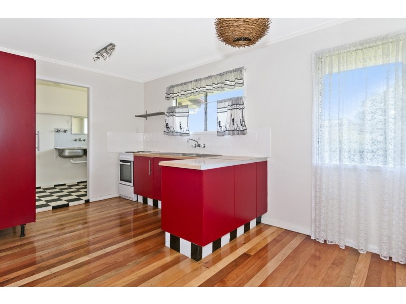 6 Lawson Street, Woodridge QLD 4114