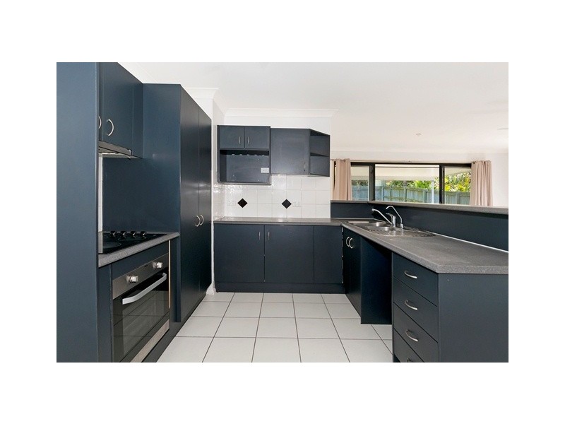 15 Hurst Street, Crestmead QLD 4132