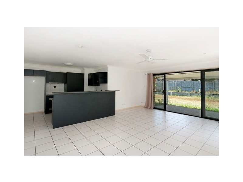 15 Hurst Street, Crestmead QLD 4132