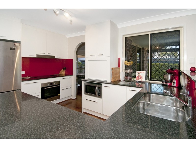 23 Edinburgh Dr, Bethania QLD 4205