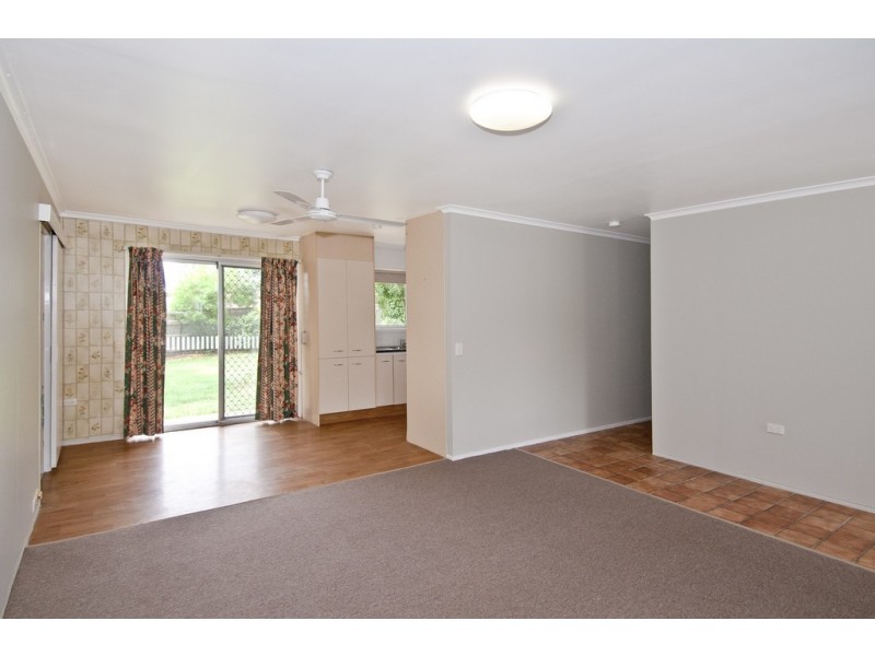 8 Dryade Street, Regents Park QLD 4118