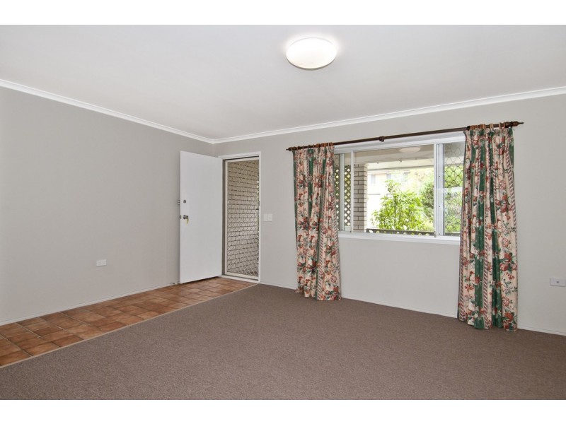 8 Dryade Street, Regents Park QLD 4118