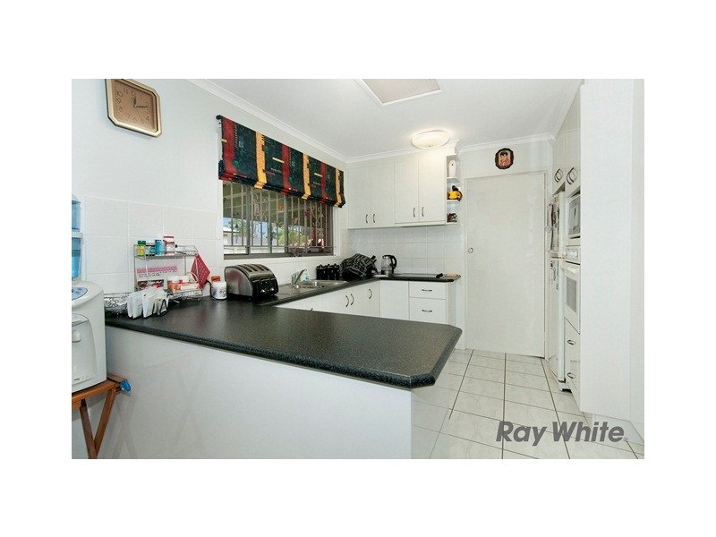 28a Pinelands St, Loganlea QLD 4131