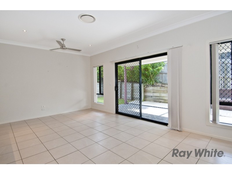 6 Carnarvon Crescent, Waterford QLD 4133