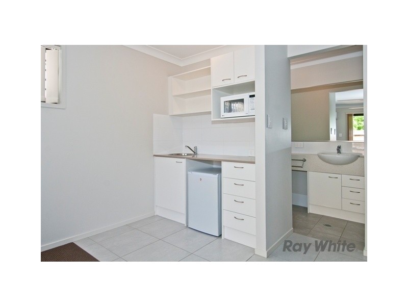 Room 7/35 Loganlea Road, Waterford West QLD 4133