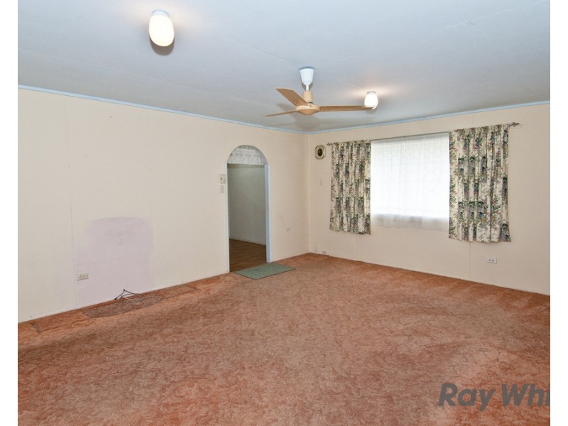 12 Cleopatra Street, Kingston QLD 4114