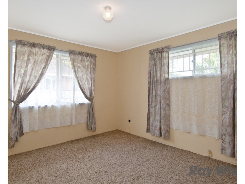 12 Cleopatra Street, Kingston QLD 4114