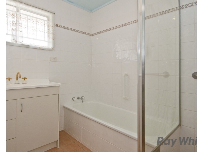 12 Cleopatra Street, Kingston QLD 4114